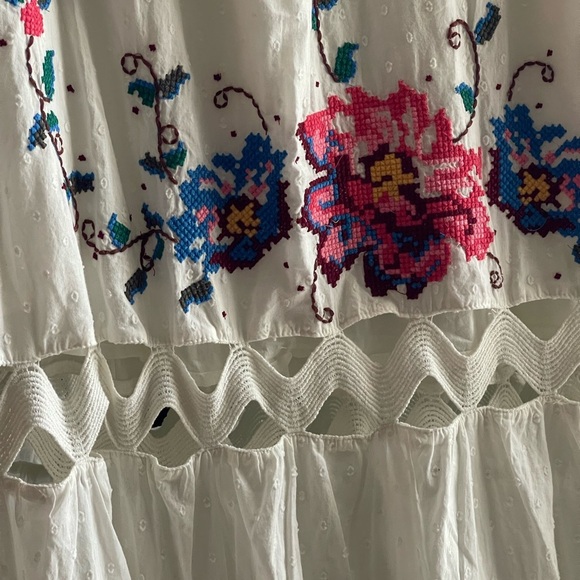 Farm Rio NWOT 100% Cotton Macaw Cross Stitch Tropical Embroidered Eclectic Maxi - Picture 4 of 15